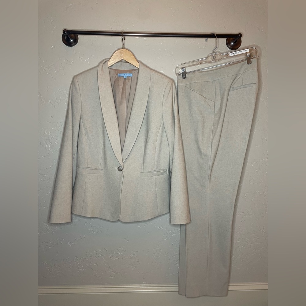 ANTONIO MELANI Cream Blazer and Pants Set